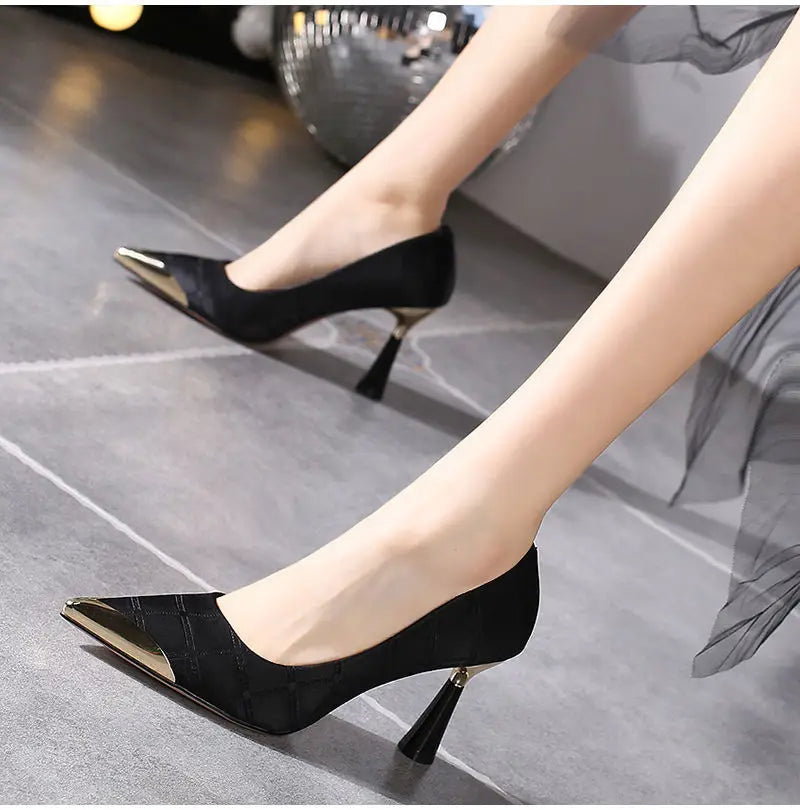 2022 New Woman Pink Pumps Luxury Designer Metal Pointed Stiletto Shallow Mouth Single Shoes High Heels Women Green Party Shoes