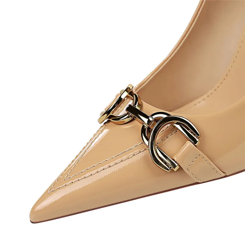 Women 7cm 10cm High Heels Wedding Nude Green Red Pumps Lady Luxury Designer Replica Metal Chain Stiletto Low Heels Fashion Shoes