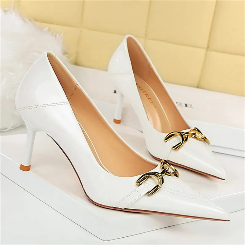 Women 7cm 10cm High Heels Wedding Nude Green Red Pumps Lady Luxury Designer Replica Metal Chain Stiletto Low Heels Fashion Shoes