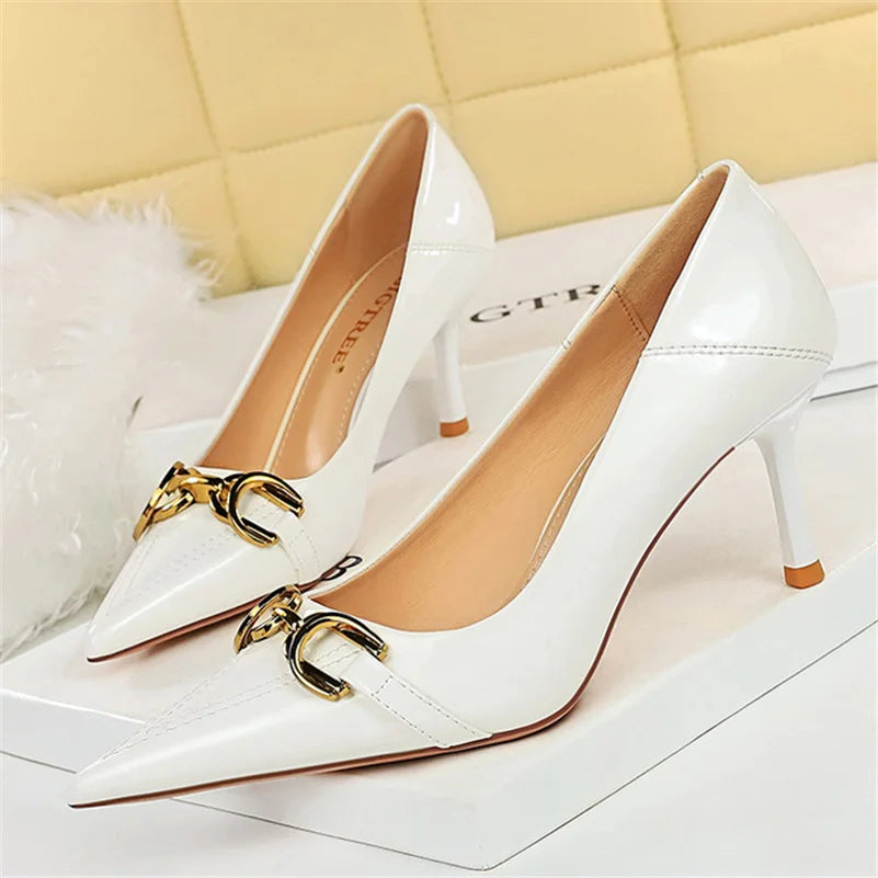 Women 7cm 10cm High Heels Wedding Nude Green Red Pumps Lady Luxury Designer Replica Metal Chain Stiletto Low Heels Fashion Shoes