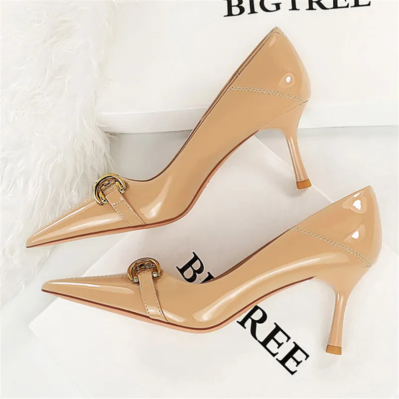 Women 7cm 10cm High Heels Wedding Nude Green Red Pumps Lady Luxury Designer Replica Metal Chain Stiletto Low Heels Fashion Shoes